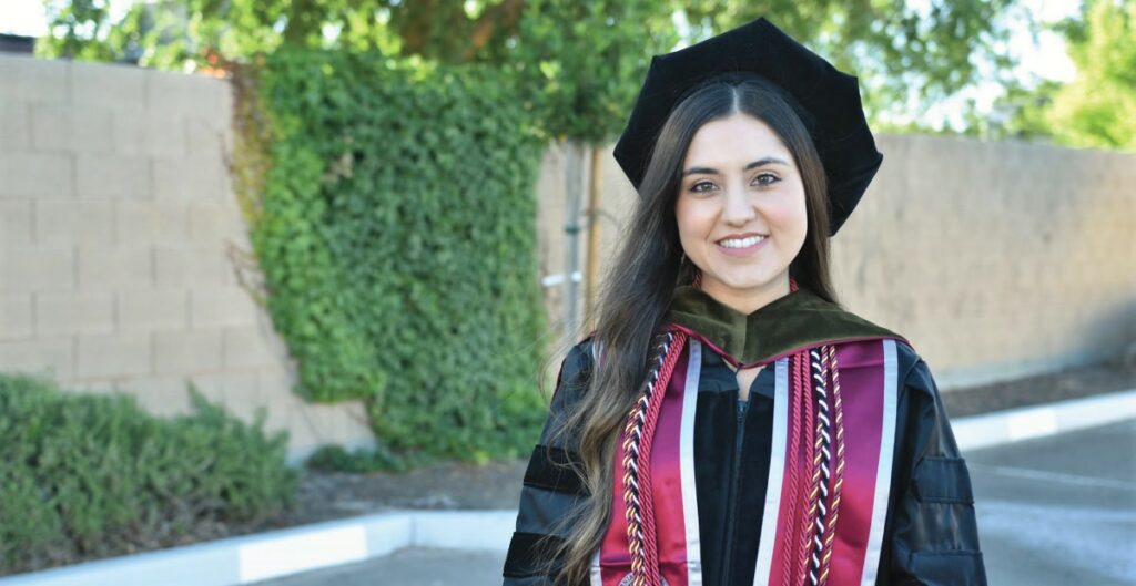 2022 Grad Stories: Yvette Hernandez